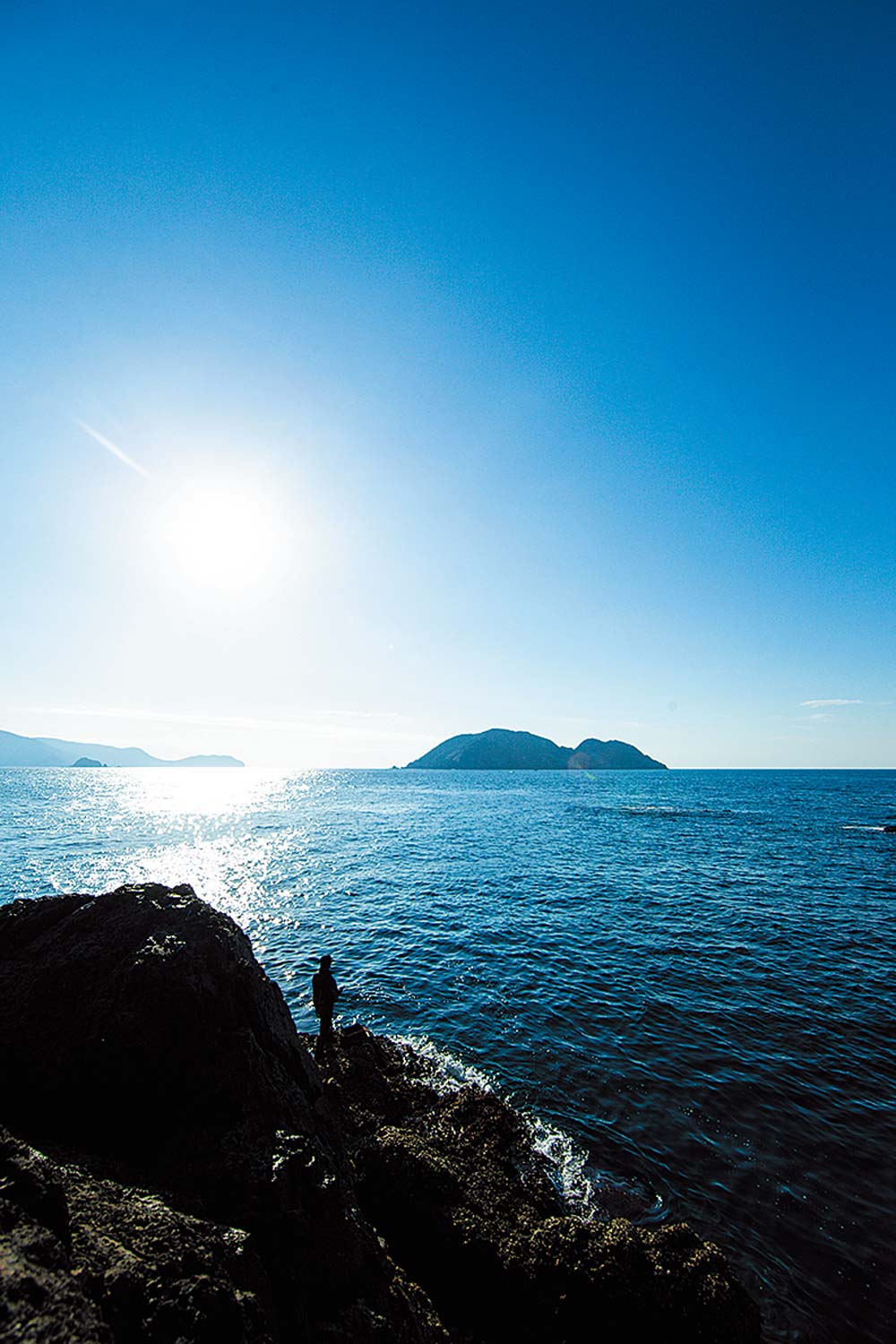 水島2番の奥の奥に佇む北村と、正面奥にに見える姫島