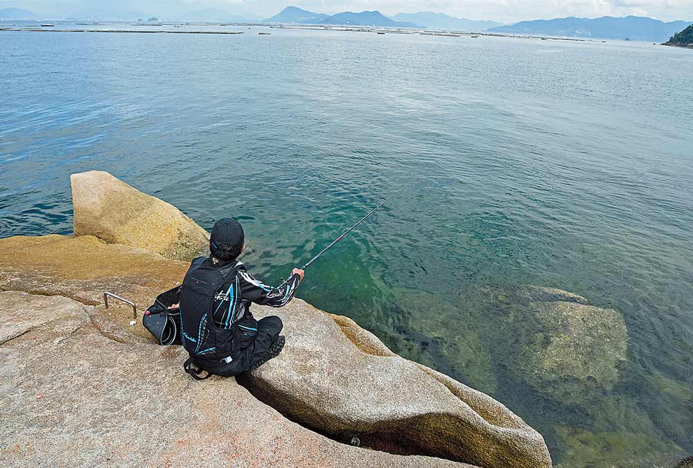 マキ餌を打つ松田