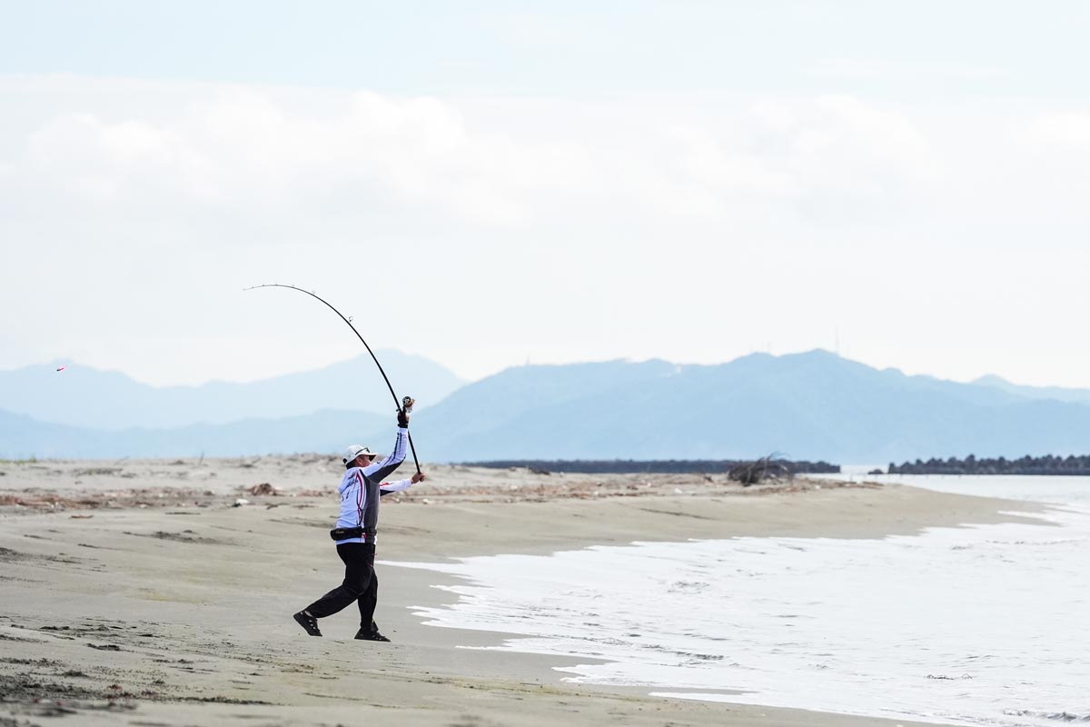 竿を振り抜く直前の矢野