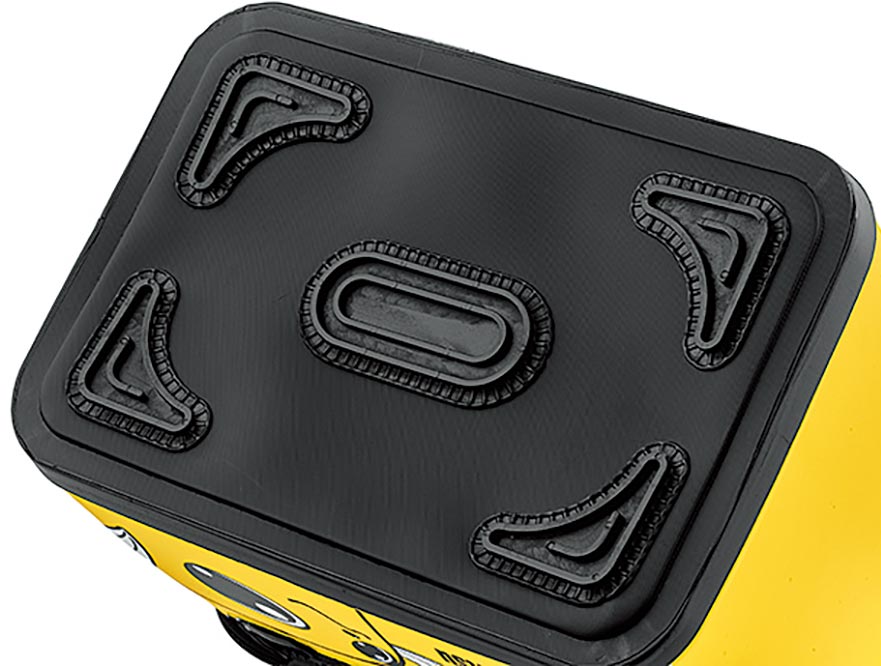 頑丈なE.V.A製底部