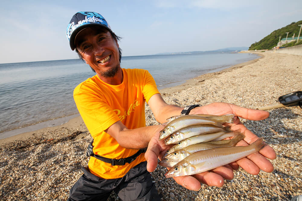 撮影日はキスの活性がわるい状況でした。それでも淡路島の漁港やサーフをいろいろと巡ることで楽しい釣りができました。「テンポよく釣り場を探る」というキスのチョイ投げのセオリーが当てはまった1日となりました。