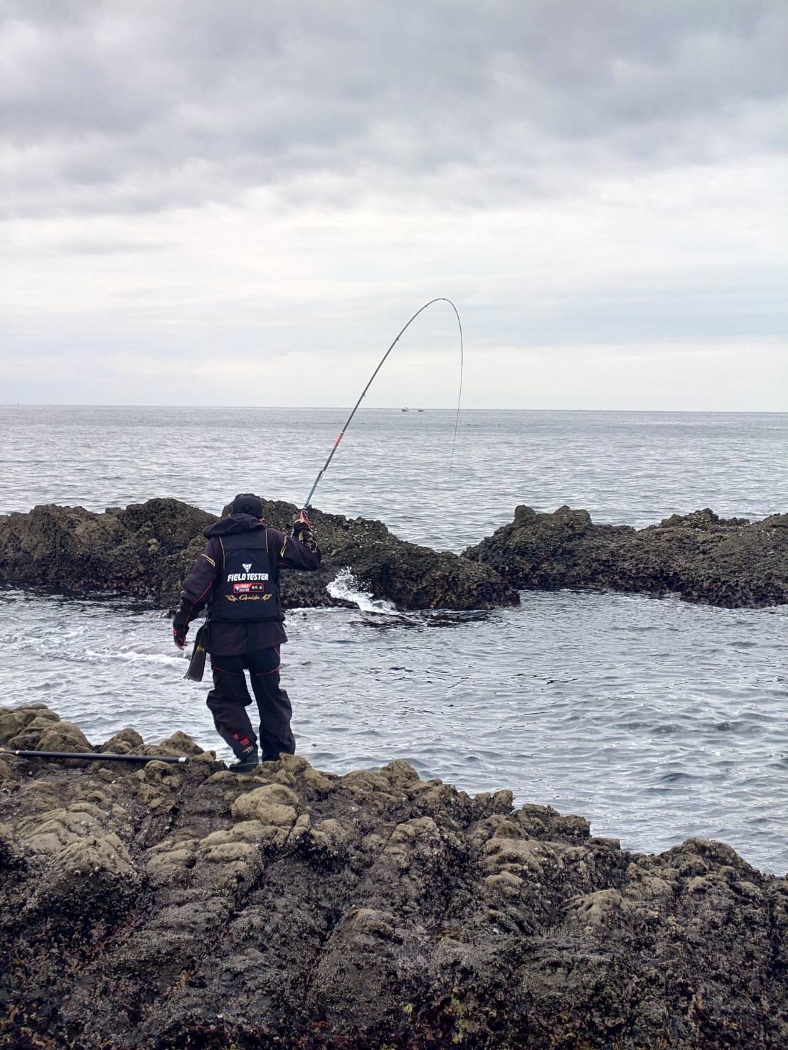 鮭釣りで使用した竿&リール - 北海道のスポーツ